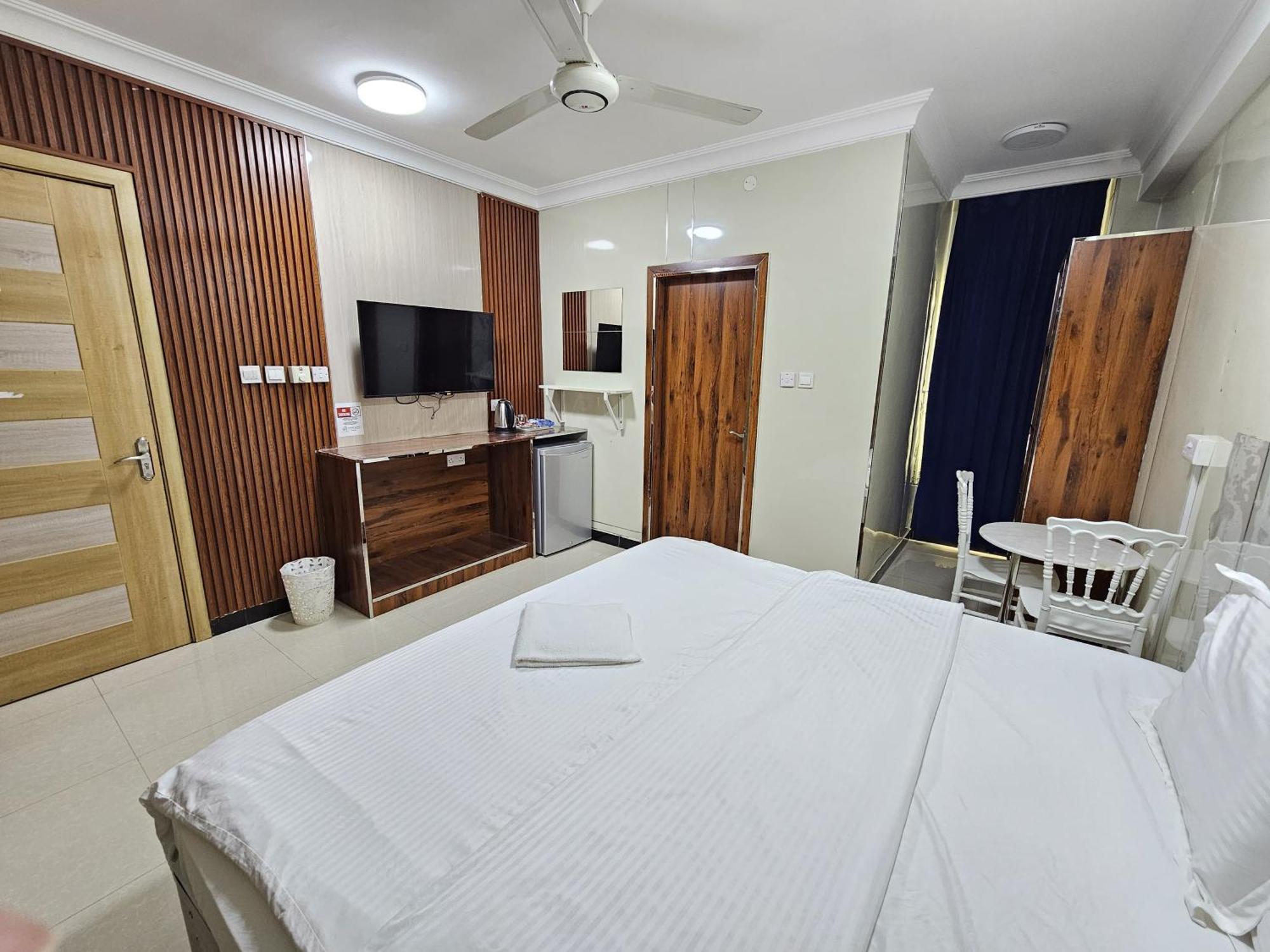 Al Rayyan Hotel Apartments Muscat Seeb ภายนอก รูปภาพ